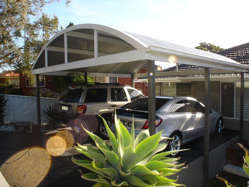 Desain Garasi Rumah untuk 2 mobil