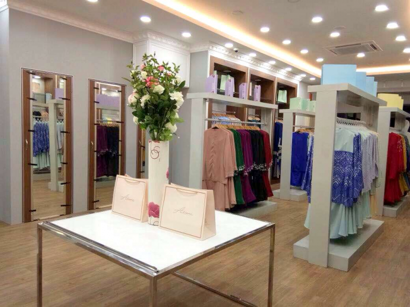 Desain Interior Toko Hijab