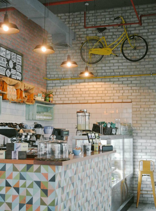 Design interior Cafe dari Barang Bekas