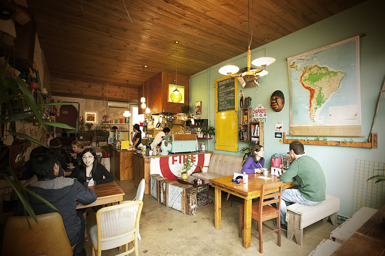 DESAIN INTERIOR CAFE VINTAGE