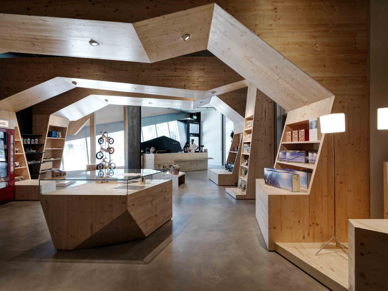 Contoh Desain Interior Ruko 2 Lantai