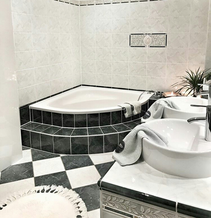 Interior Rumah Modern Dominasi dengan keramik