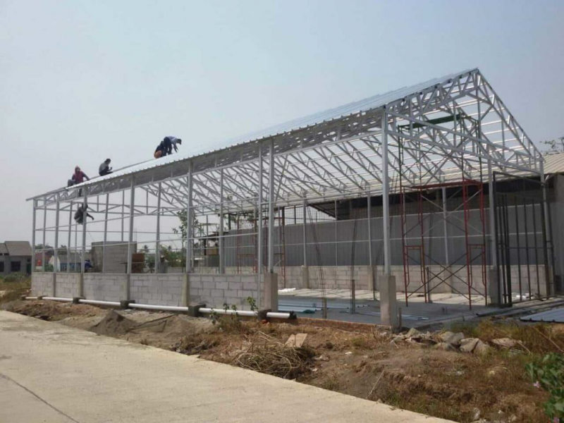 Baja ringan atap dari seng