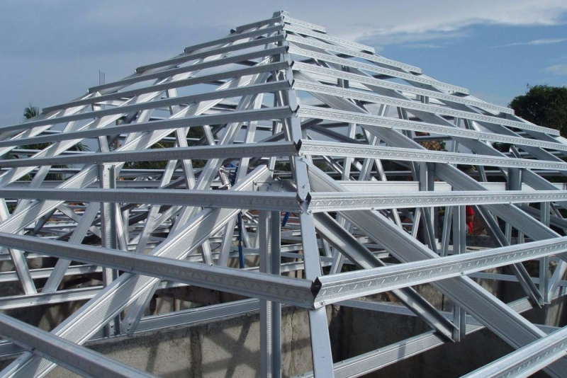 Gambar atap baja ringan bentuk limas