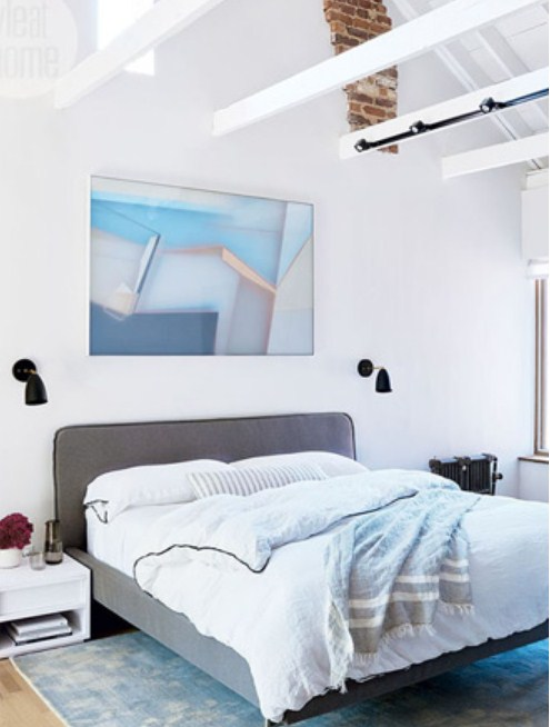 Interior kamar tidur Nuansa Biru Putih bersih