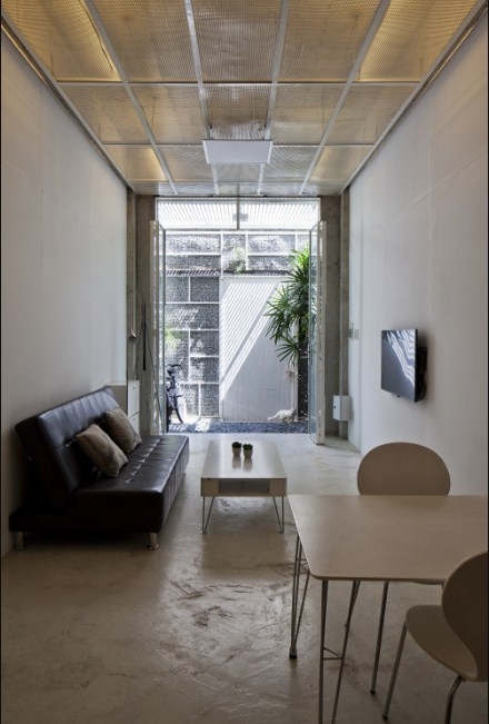 Interior Desain Rumah 3 x 10 Meter