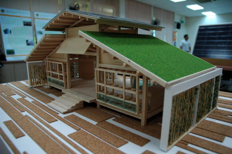 DESAIN RUMAH ATAP BAMBU