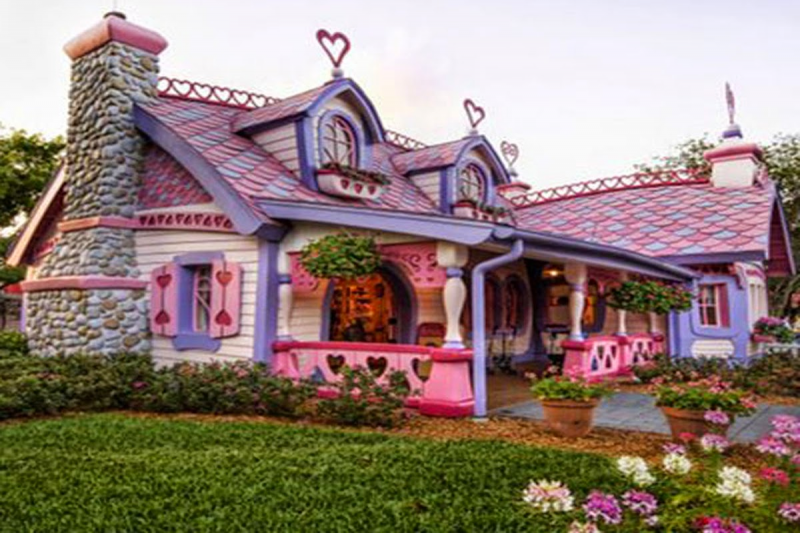DESAIN RUMAH ALA HELLO KITTY