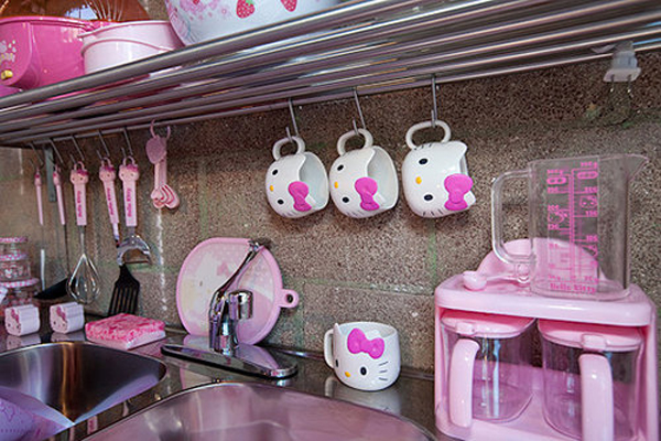 GAMBAR RUMAH HELLO KITTY BESERTA ISINYA