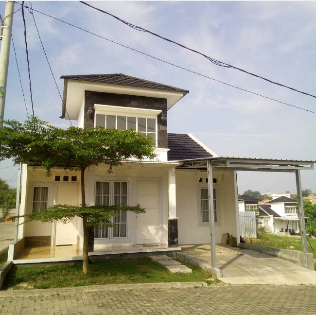 Rumah 2 lantai dengan luas bangunan 100 meter persegi