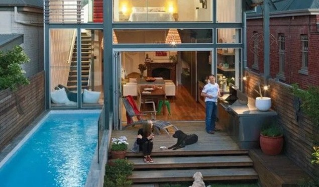 Rumah 2 Lantai Mungil Dengan Taman Melayang