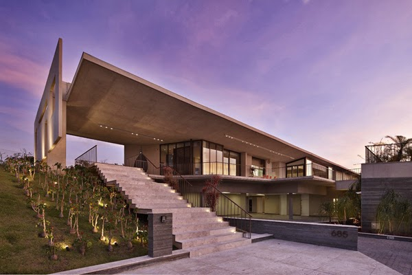 Arsitek Desain Rumah Di Tanah Berundak