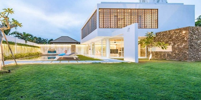 Desain Rumah Elegan Serba Putih