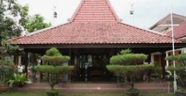 Desain Rumah Limasan Lambang Sari