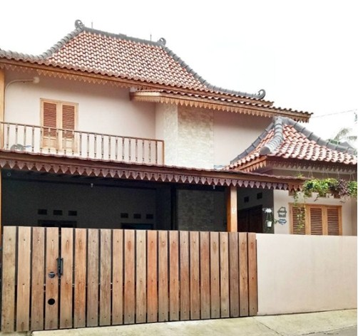 Desain Rumah joglo di kompleks perumahan