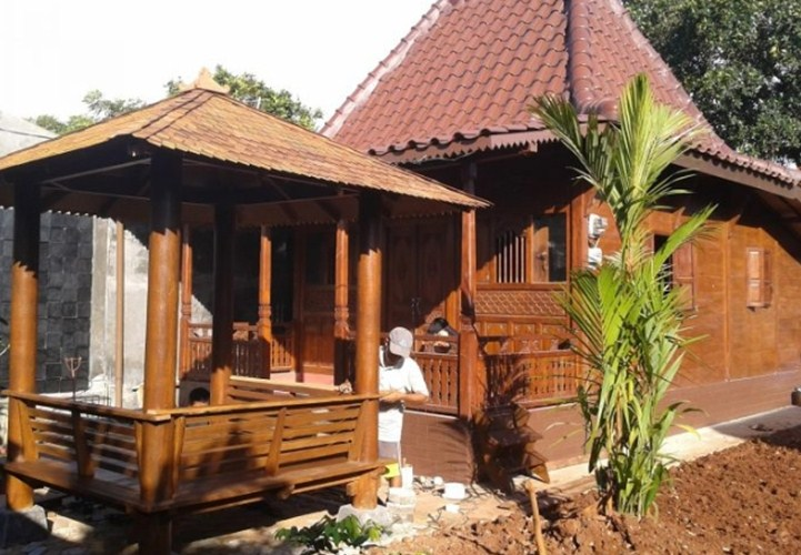 Rumah kayu minimalis tradisional