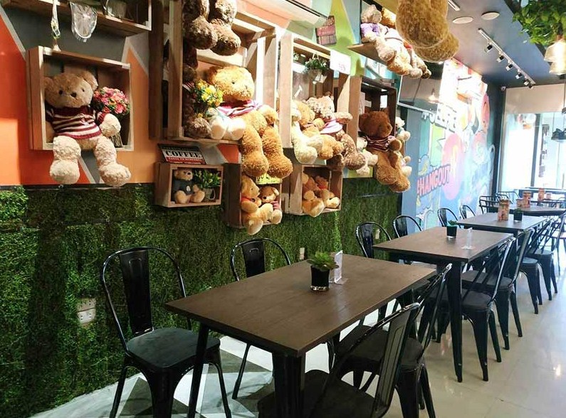 Desain Dekorasi Cafe Unik