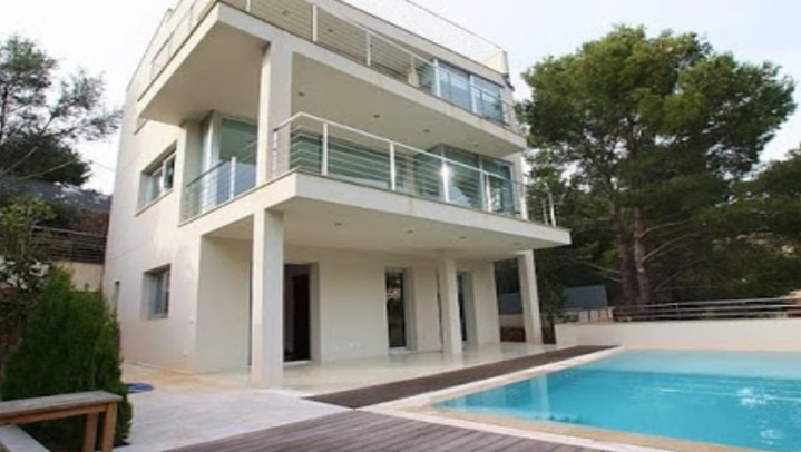 Desain rumah kost minimalis 2 lantai dengan penambahan kolam renang