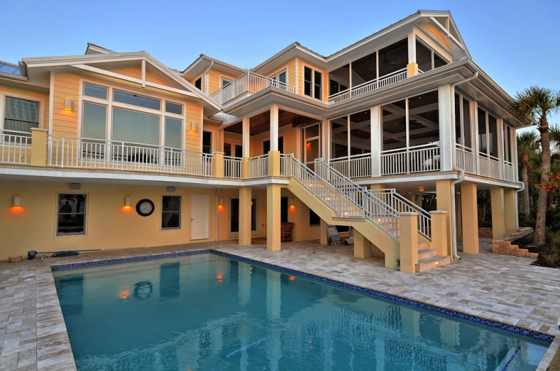 Desain Rumah Mewah 3 Lantai Dengan Kolam Renang Keren