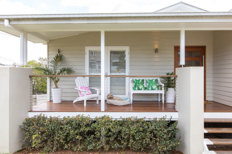 Rumah Minimalis Dengan Lantai di Atas