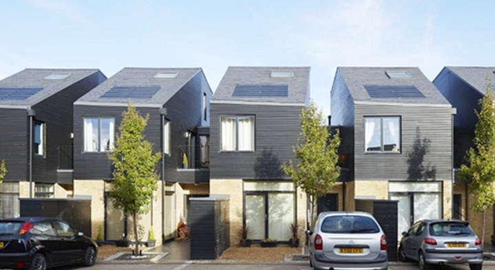 Rumah Kontrakan dengan Carport