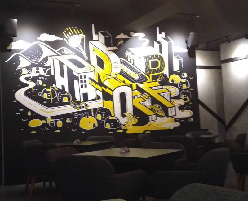 Dinding cafe hitam putih