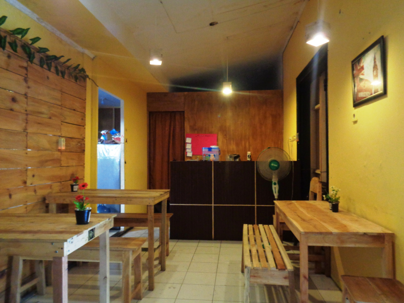 Hiasan Dinding Cafe Minimalis