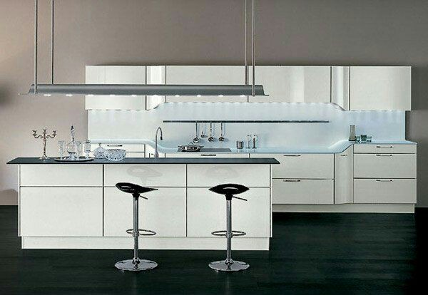 Kombinasi cantik warna monokrom pada model dapur sederhana