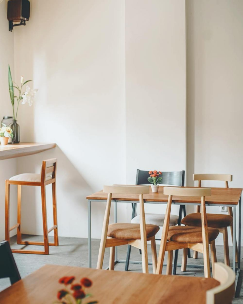 Meja Kursi Cafe Klasik