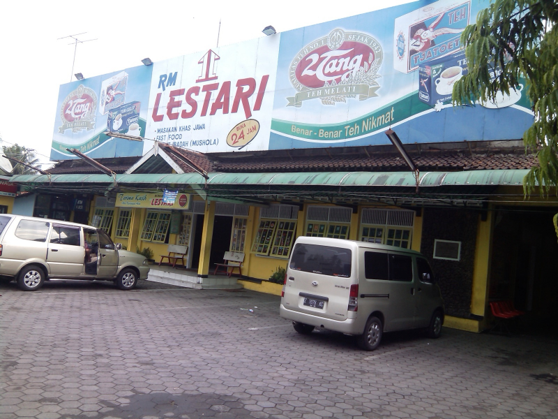 Parkiran Warung Makan