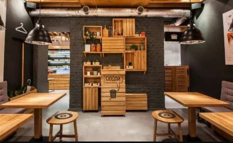 Dekorasi Cafe Dari Tong Kayu Bekas