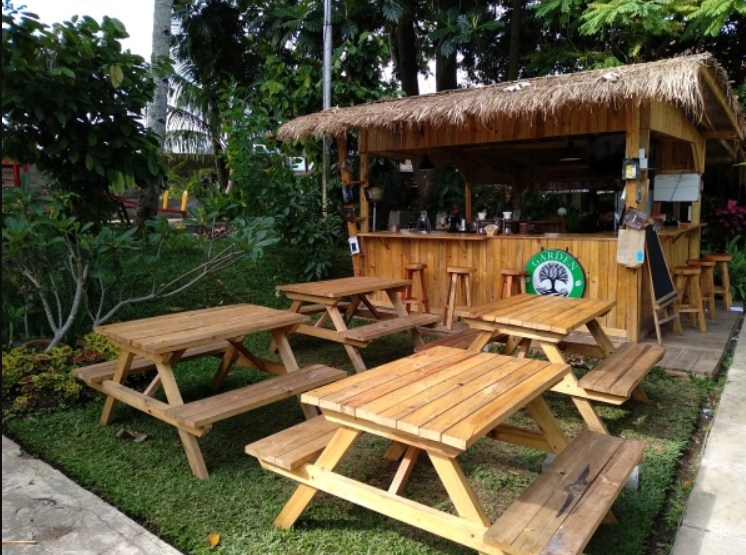 Cafe di Halaman rumah