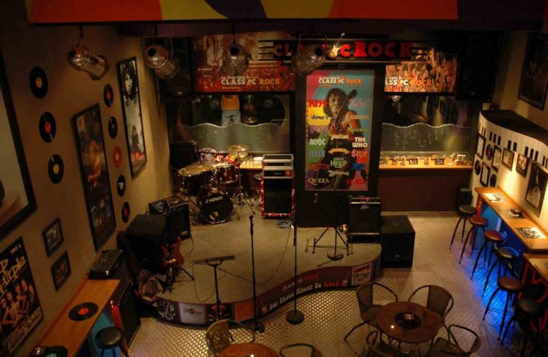 Desain Cafe clasik rock