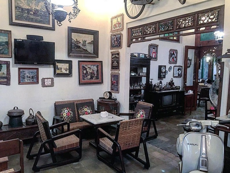 Desain cafe rumah tua