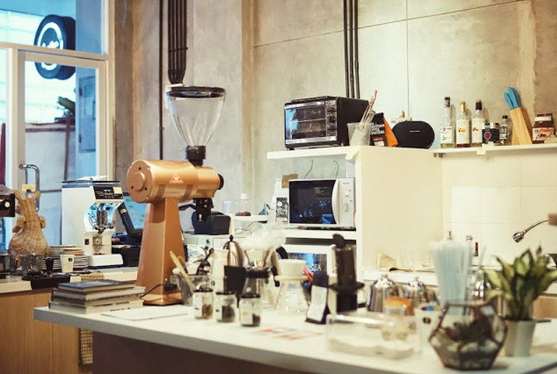 Cafe spotten, Alam Sutra