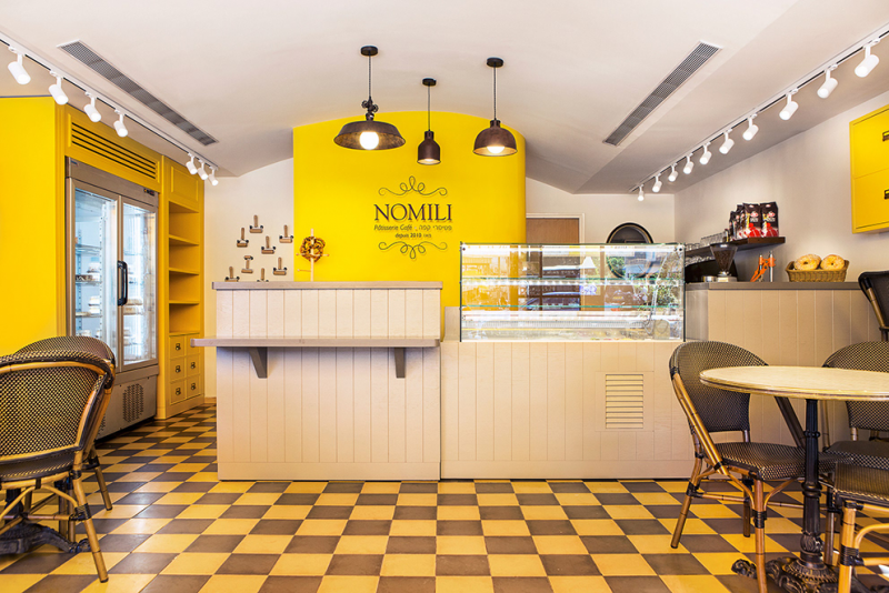 Desain Cafe Kopi Sederhana Warna Cerah