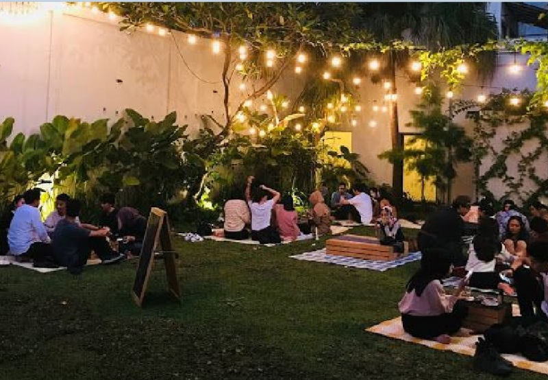 Desain Cafe Lesehan Outdoor