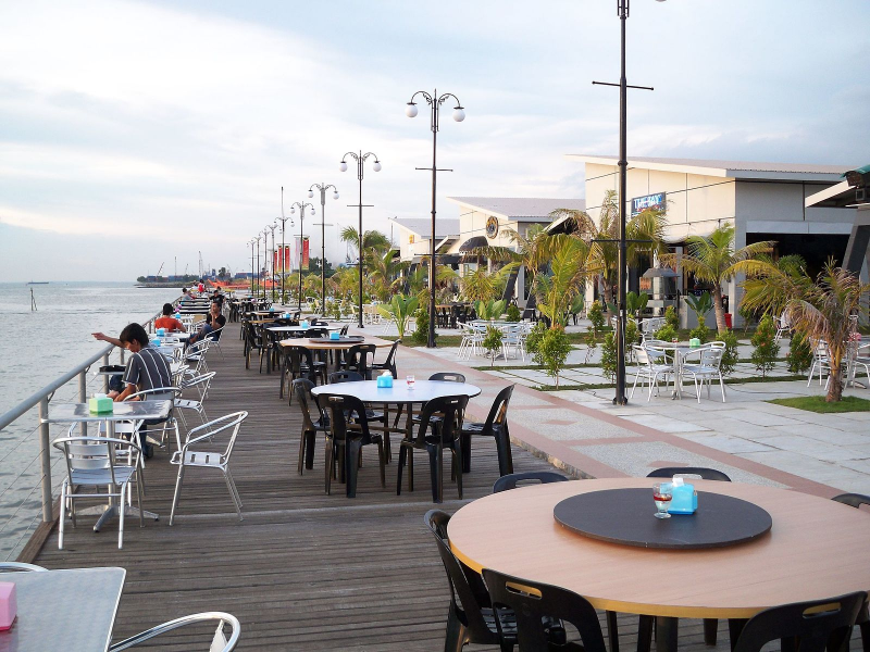 Desain Cafe Outdoor di Pantai