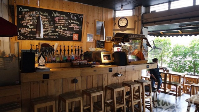 Desain Meja Bar Cafe Mini