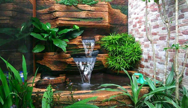 Minimalis dengan Air Terjun
