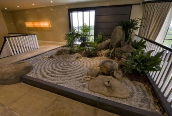 Taman dalam rumah dengan pasir