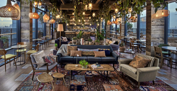 Taman atap dengan rumah pohon